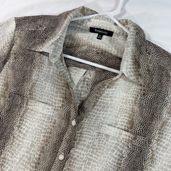 Relativity Tops - Relativity Womens 2X Snakeskin Print Button Down Blouse Tan Brown Roll TabSleeve